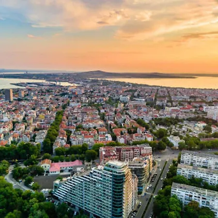 Sunny Bay Daire Ahyolu