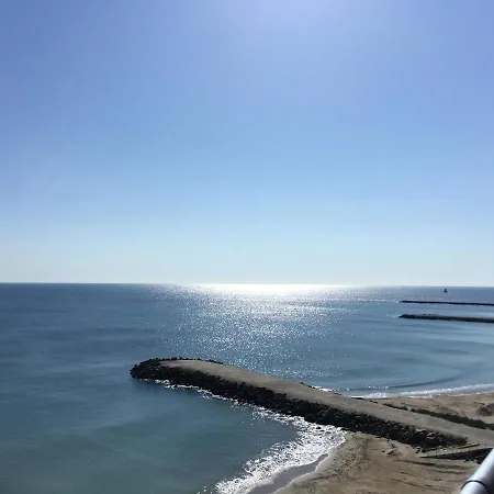 Sunny Bay Daire Ahyolu